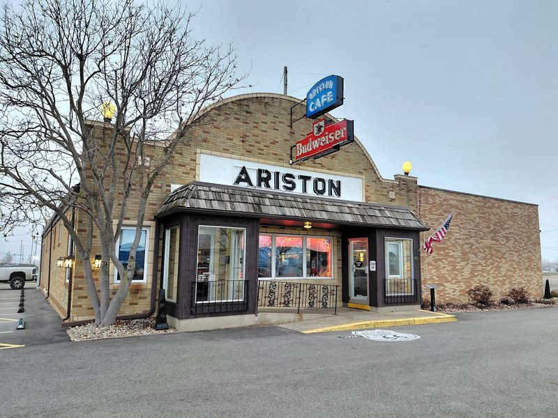 Ariston Cafe, Litchfield