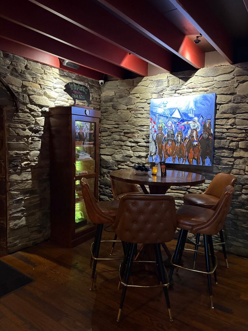 Atmosphere That Turns a Meal Into an Occasion
