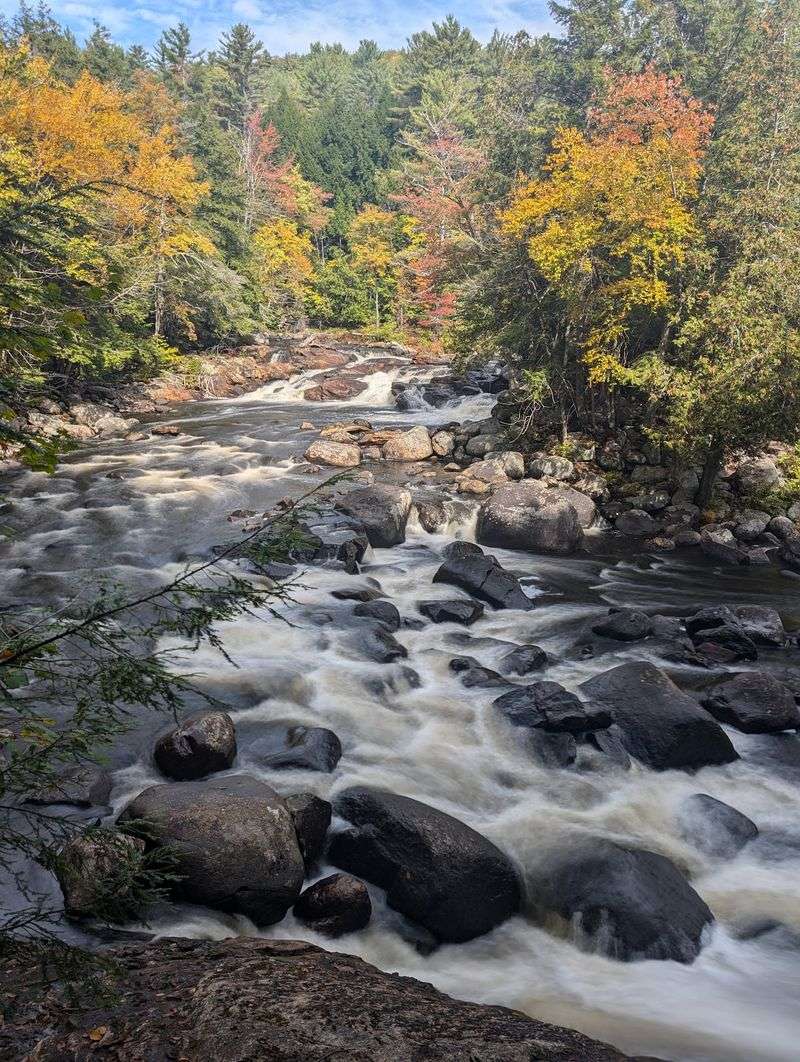 Autumn Colors Along the Mohawk Trail Autumn Colors Along the Mohawk Trail