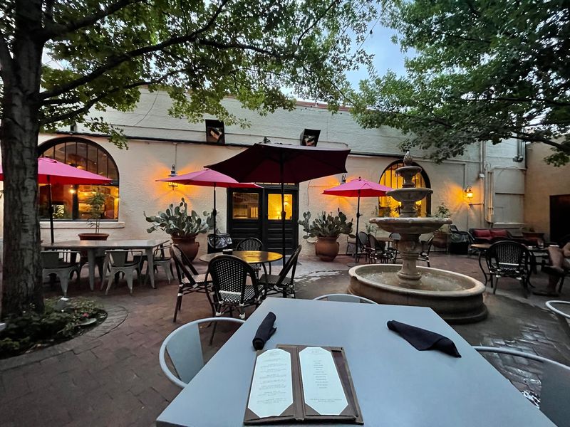 Bar, Restaurant, and Casual Dining Options on the Property