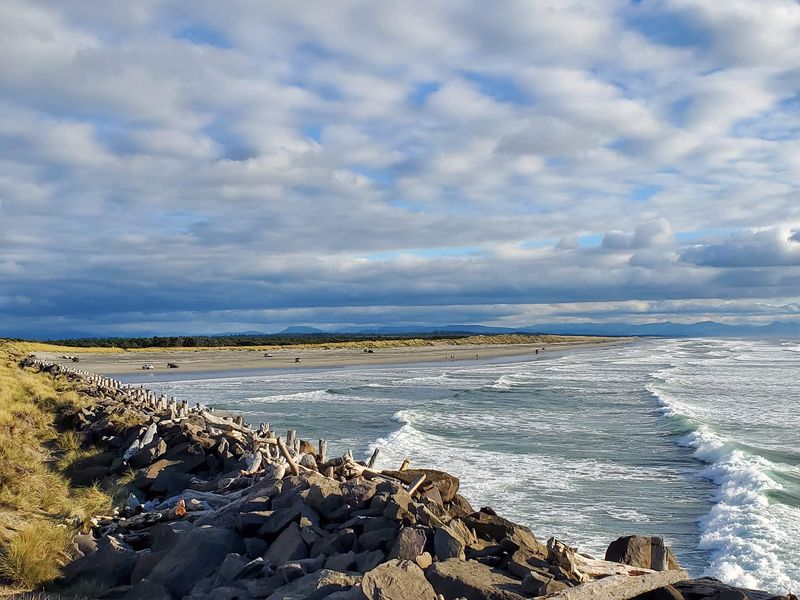 Beaches And The Mouth Of The Columbia