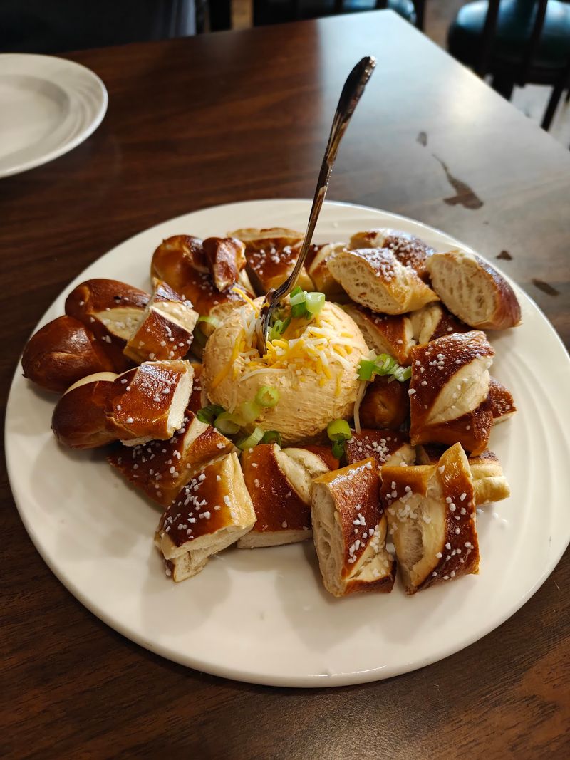 Bier Cheese and Pretzel Appetizer Bier Cheese and Pretzel Appetizer