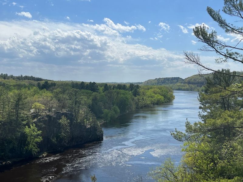 Big River Views From The Cliff Edge