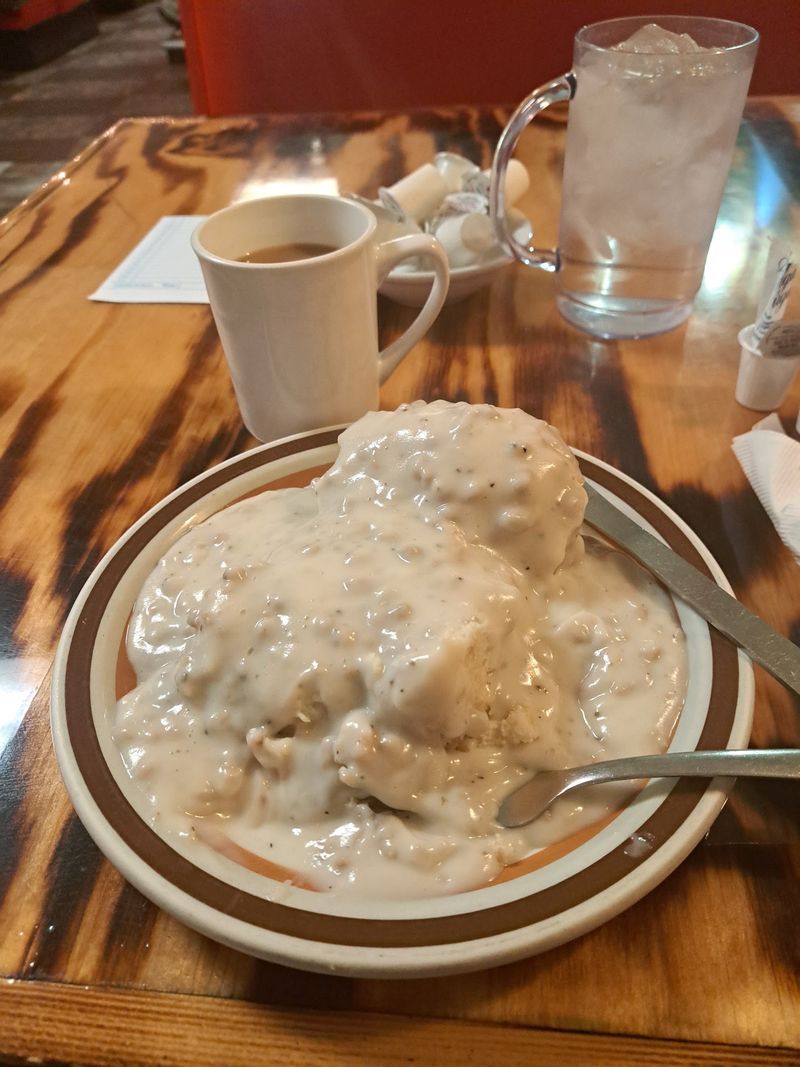 Biscuits And Gravy Done The Old-Fashioned Way