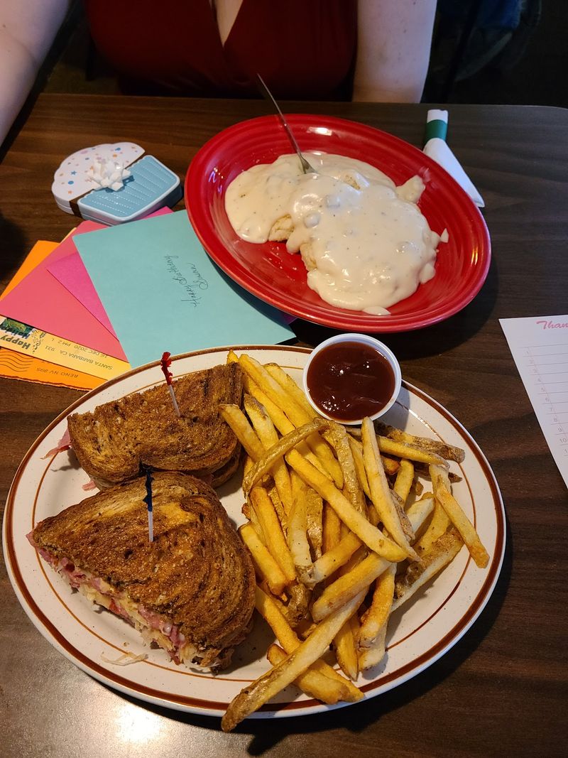 Biscuits, Gravy, And Morning Classics Biscuits, Gravy, And Morning Classics