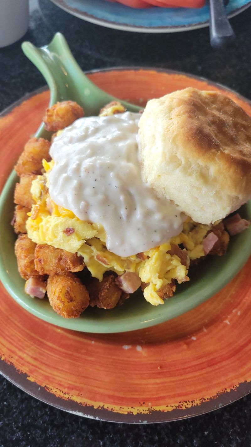 Biscuits, Gravy, and Cheesesteaks for the Lunch Crowd