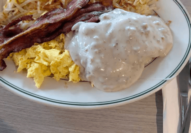 Biscuits and Gravy Done the House Way Biscuits and Gravy Done the House Way