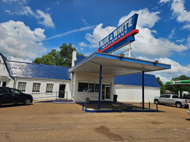 Blue & White Restaurant, Tunica, Mississippi