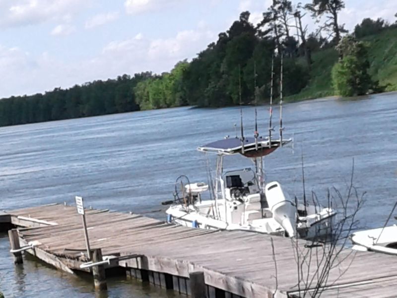 Boat Ramps and Easy Dock Access Boat Ramps and Easy Dock Access