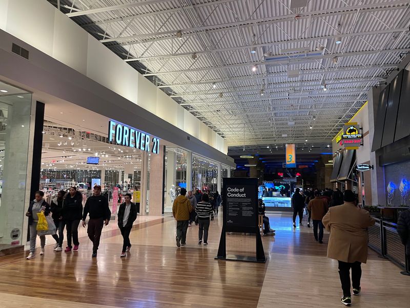 Brand-Name Outlets And Deep Discounts