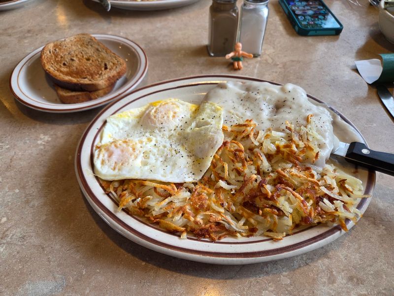 Breakfast That Draws A Crowd Breakfast That Draws A Crowd
