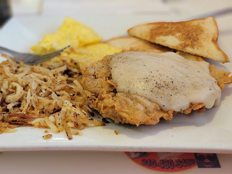 Breakfast That Rewards the Early Crowd