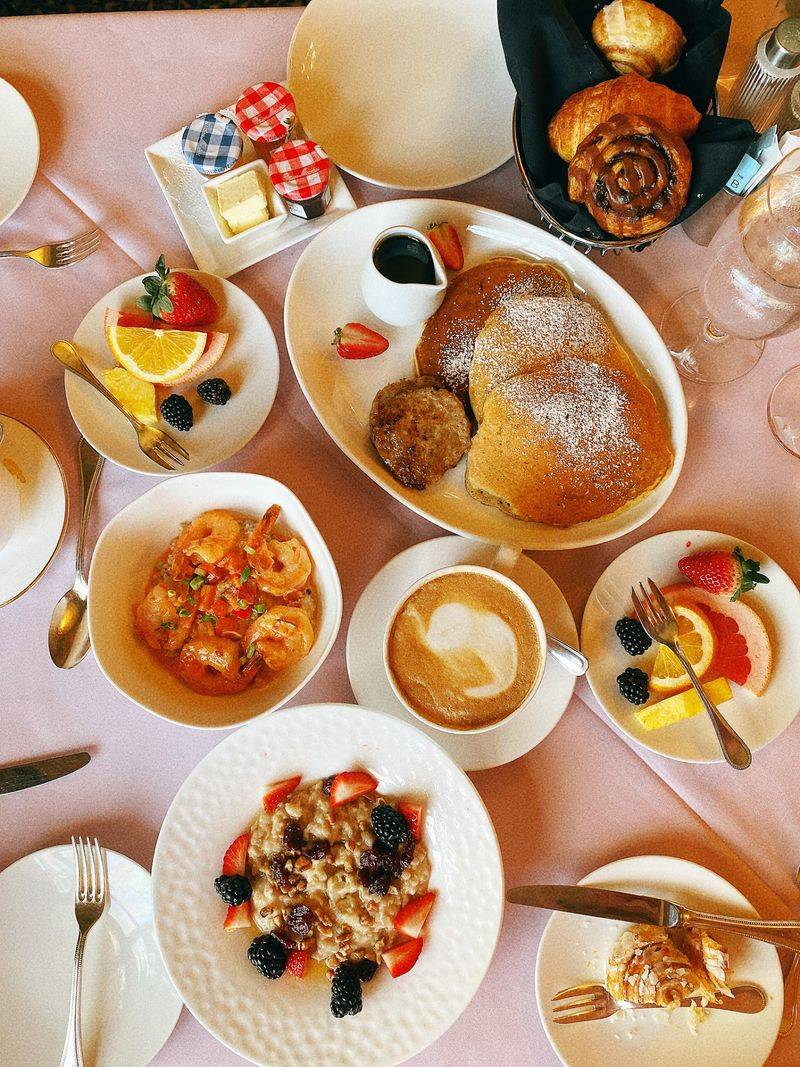 Breakfast and Fine Dining at Circa 1886
