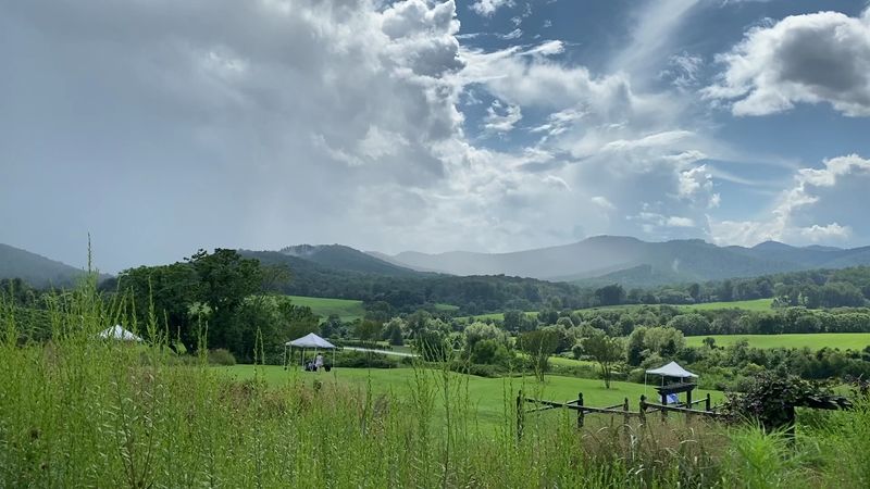 Breathtaking Mountain Views That Set the Scene Breathtaking Mountain Views That Set the Scene