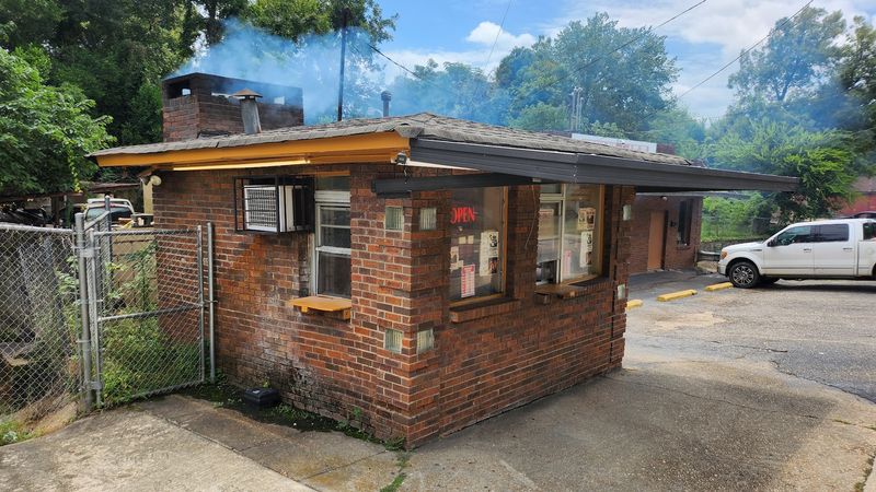 Brenda's Bar-B-Que Pit, Montgomery, Alabama Brenda's Bar-B-Que Pit, Montgomery, Alabama