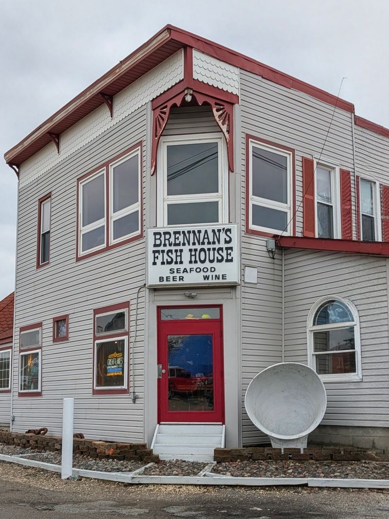 Brennan's Fish House, Grand River, Ohio
