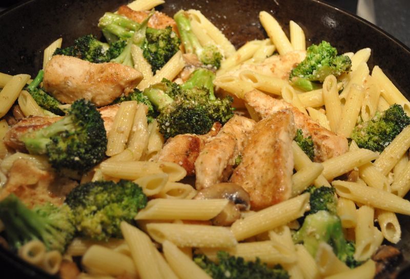Broccoli Chicken Pasta Bake
