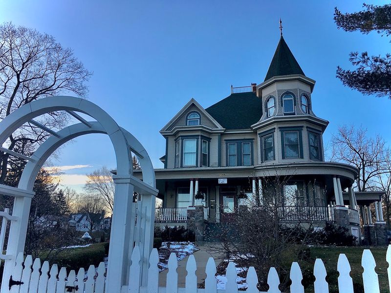 Bull Valley and Stickney Mansion