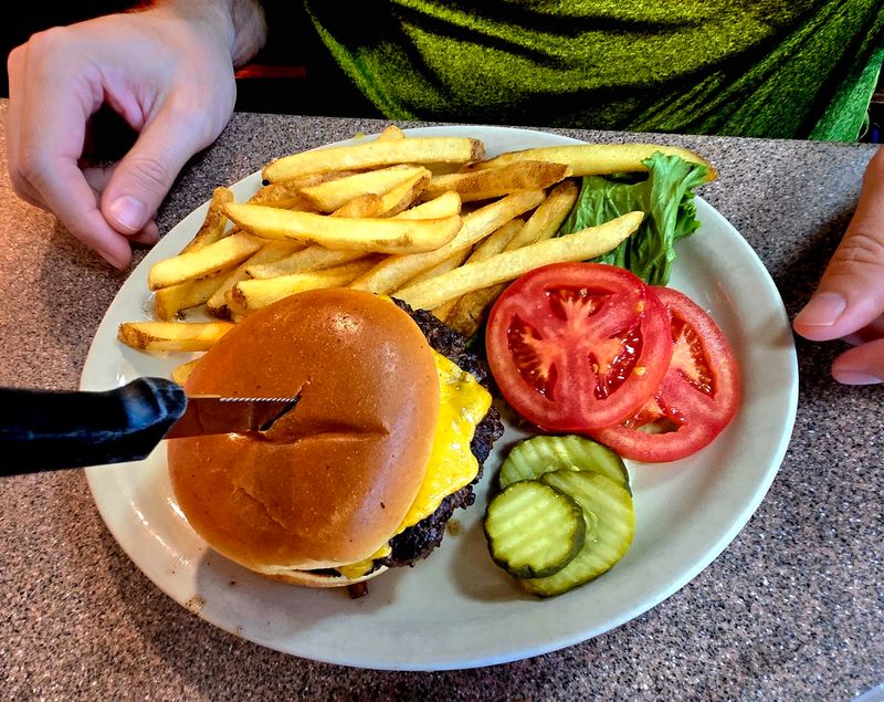 Burgers, Melts, and Classic Diner Plates