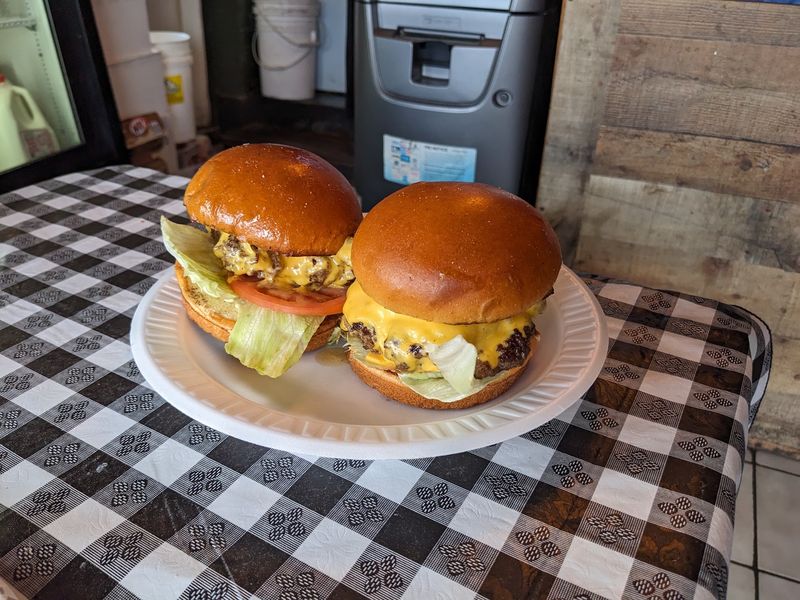 Burgers So Fresh They Practically Speak for Themselves Burgers So Fresh They Practically Speak for Themselves