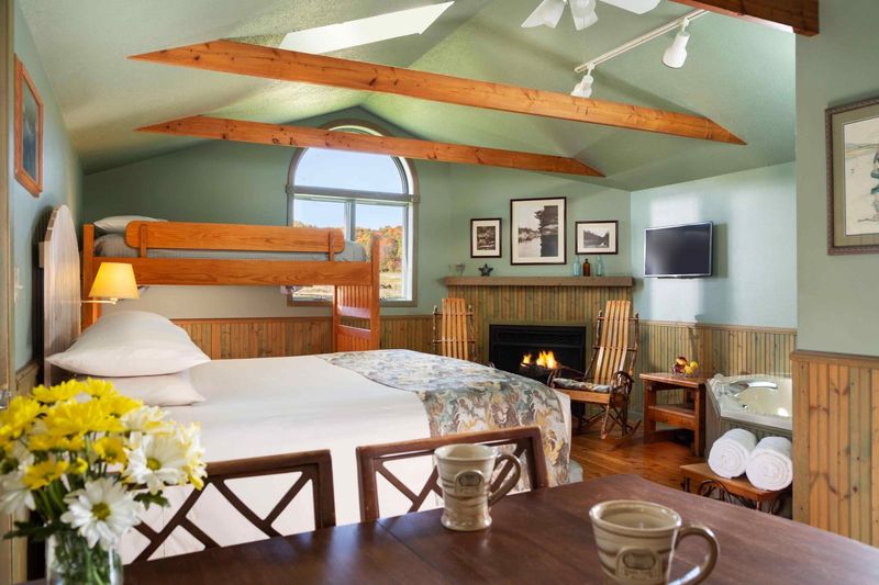 Cabins With Vintage Charm