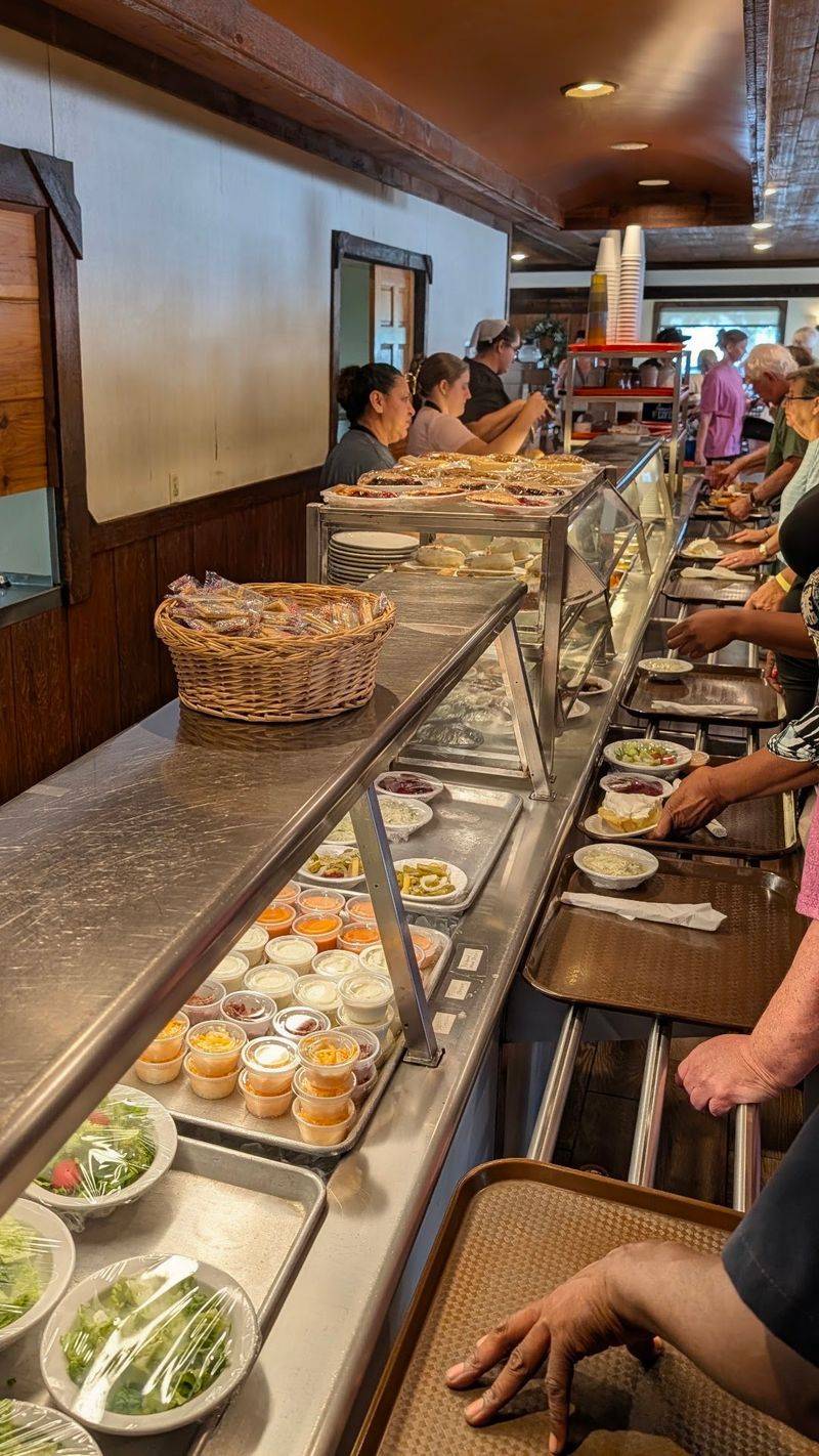 Cafeteria-Style Serving That Makes Every Meal Feel Personal