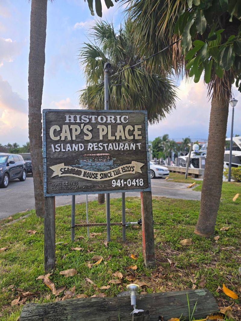 Cap's Place, Lighthouse Point