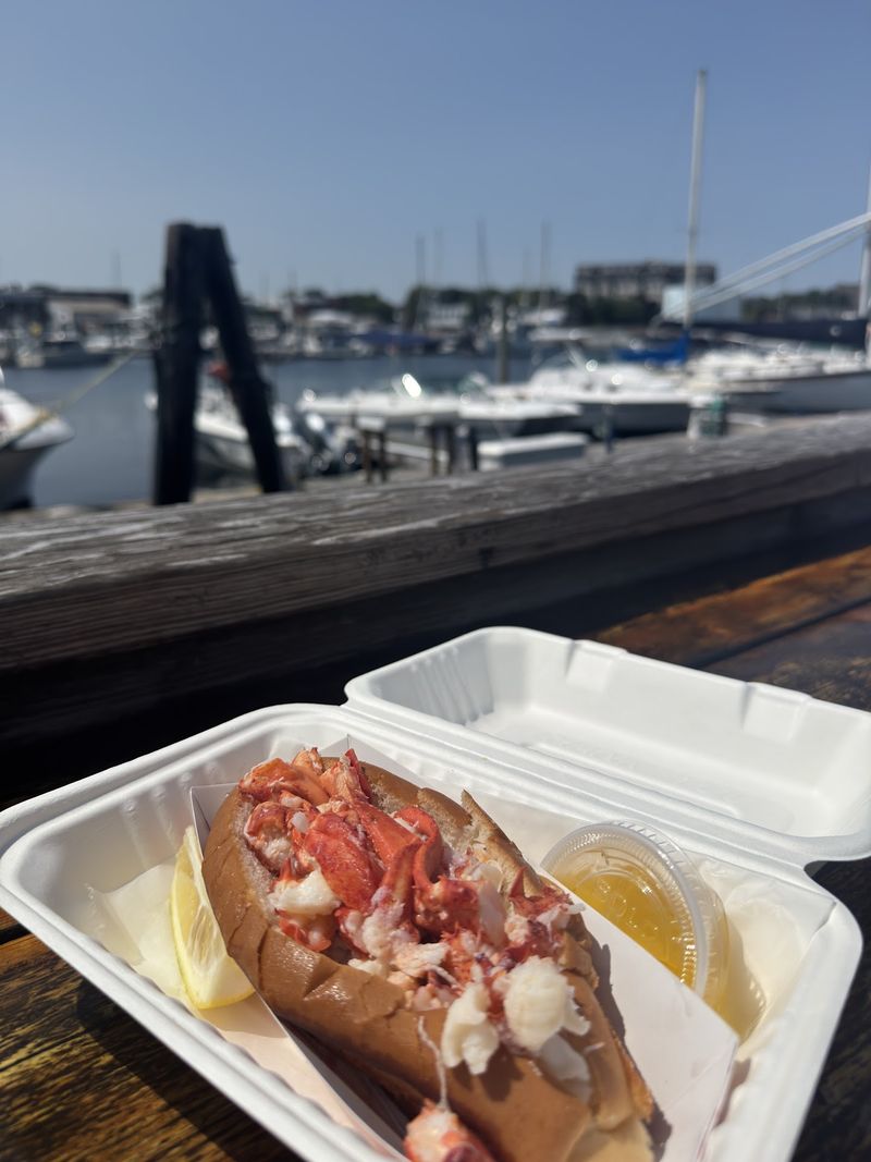 Captain Scott's Lobster Dock, New London