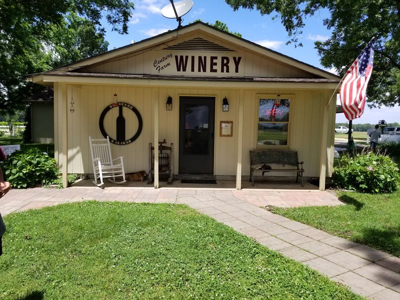Century Farm Winery, Jackson, Tennessee Century Farm Winery, Jackson, Tennessee