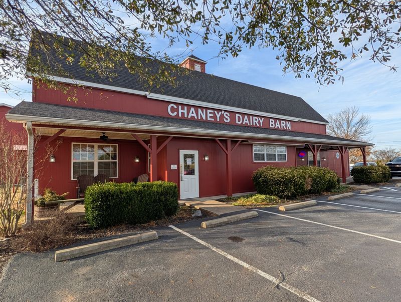 Chaney's Dairy Barn, Bowling Green Chaney's Dairy Barn, Bowling Green