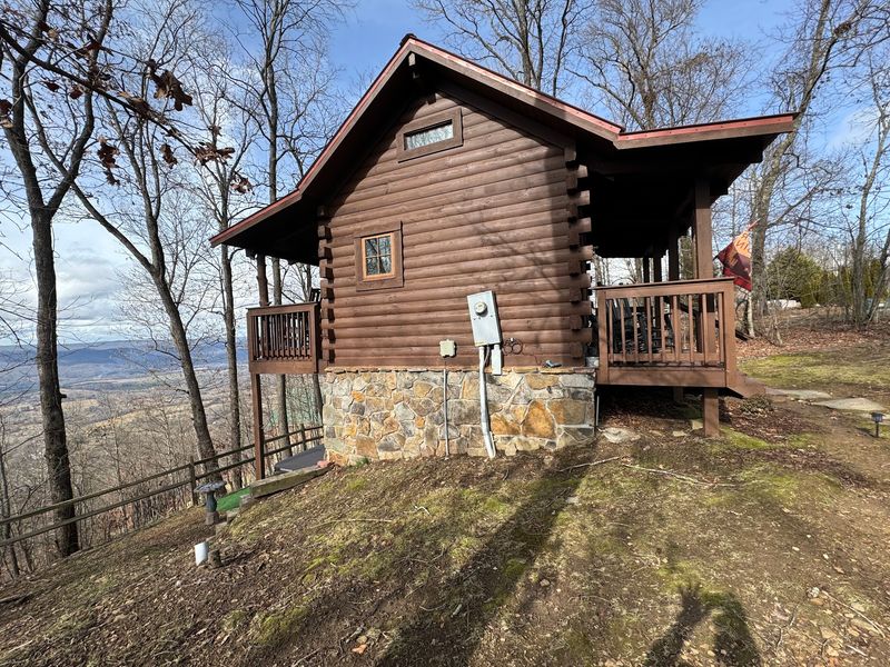 Chattanooga Area Cabins On Lookout And Signal Mountain