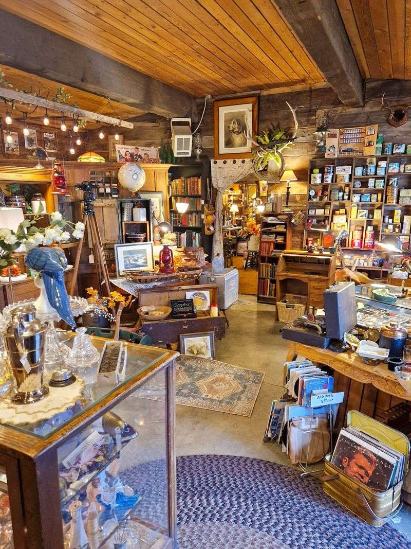 Chelan Antiques and Vintage Mall, Chelan, WA