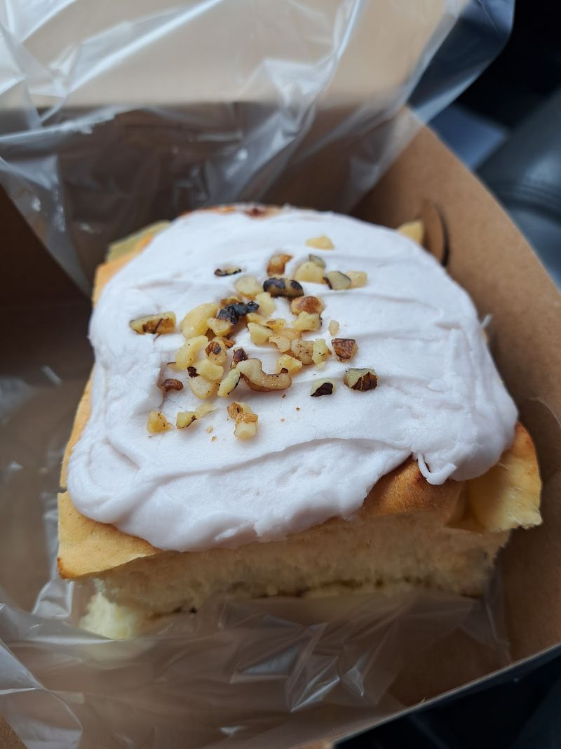 Cinnamon Rolls The Size Of Your Hand