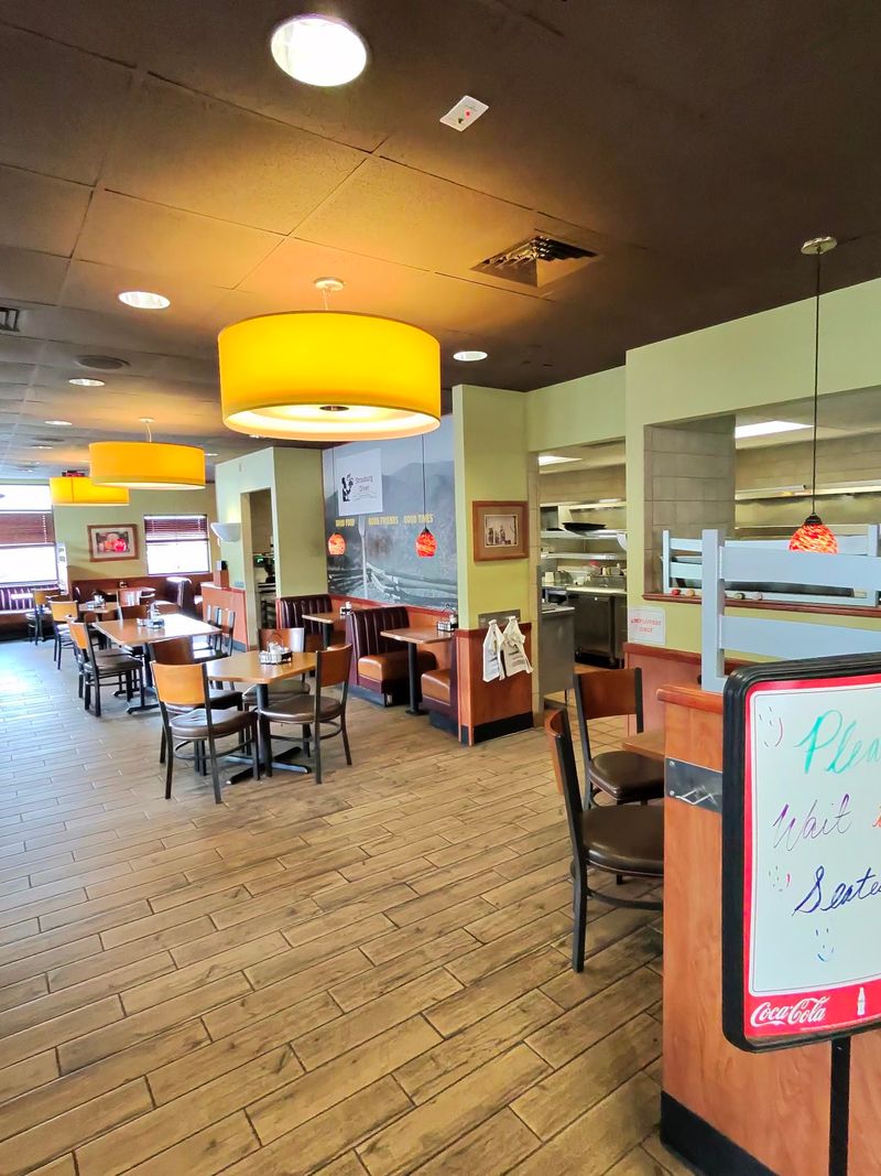 Classic Diner Feel, Small-Town Warmth