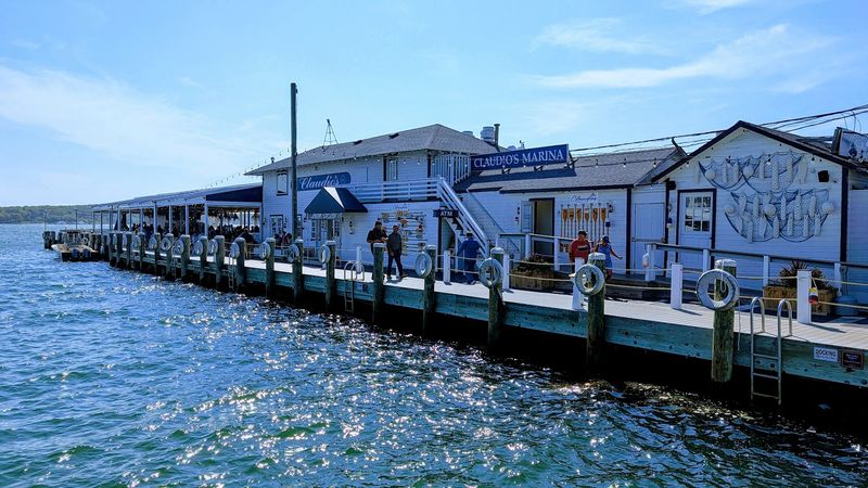 Claudio's Clam Bar, Greenport