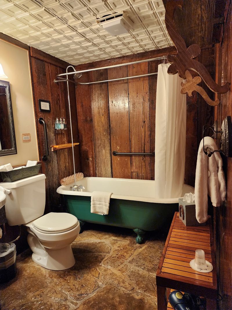 Clawfoot Tubs And Victorian Elegance Clawfoot Tubs And Victorian Elegance