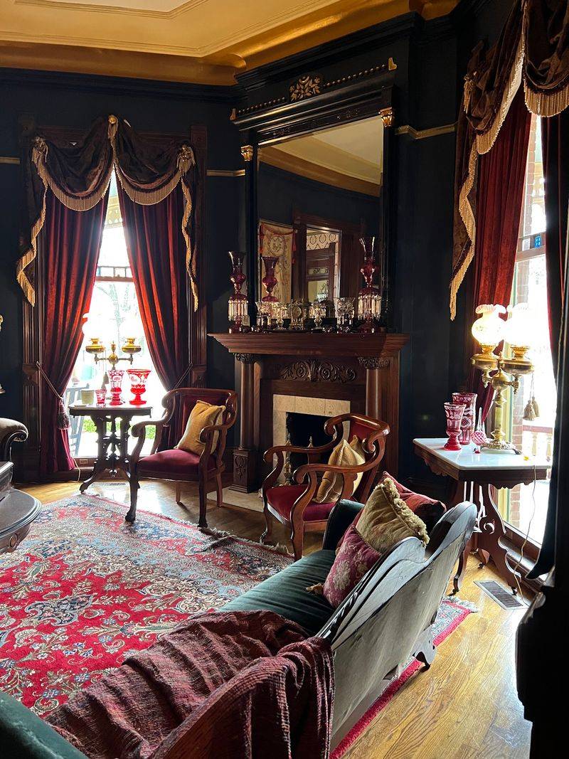 Cocktail Hour, Lounge, And Common Rooms