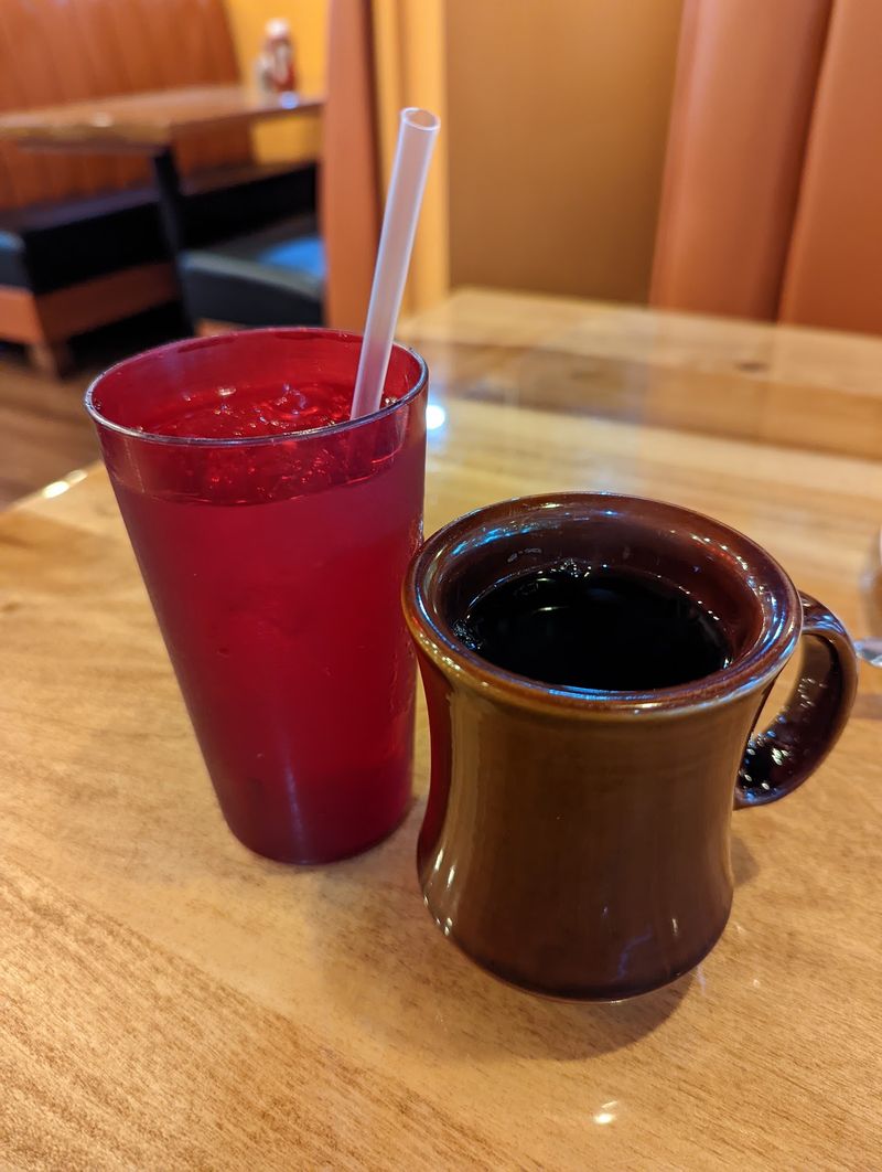 Coffee Cups That Never Run Dry