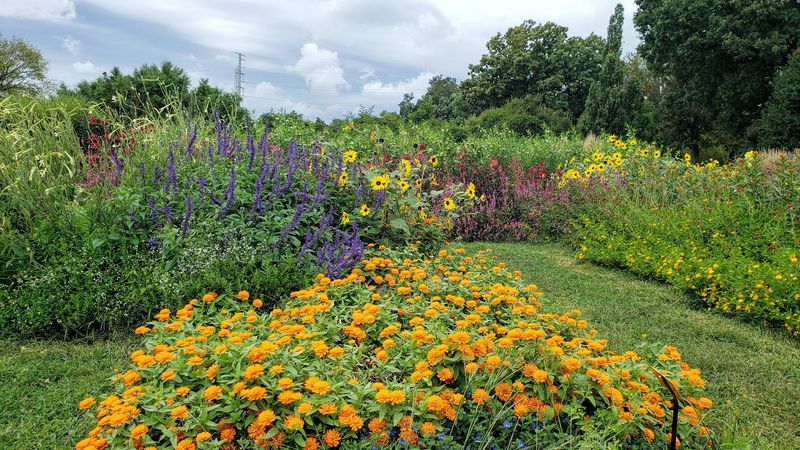 Colorful Flower Gardens That Change With Every Season Colorful Flower Gardens That Change With Every Season