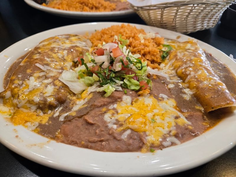 Combination Plates That Give You the Best of Everything