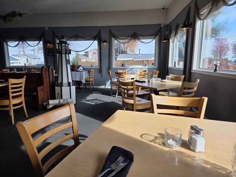 Cozy Atmosphere Perfect for Any Occasion