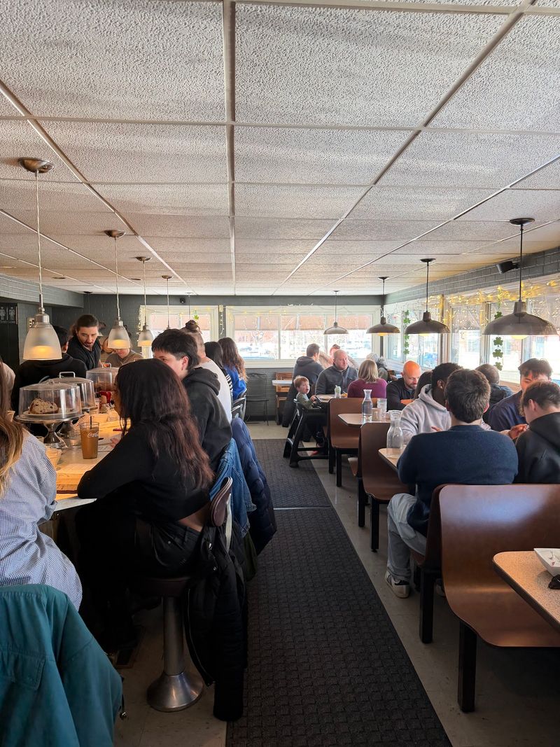 Cozy, Classic Diner Energy