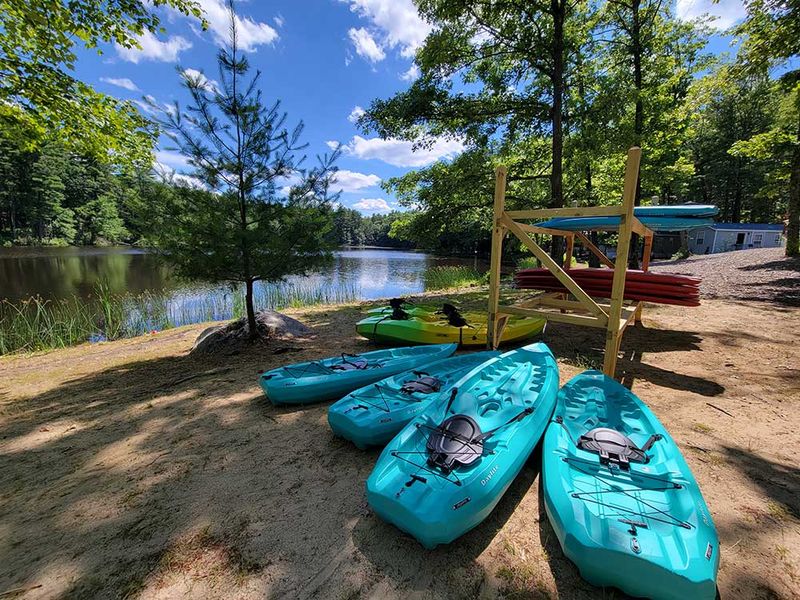 Cozy Lakeside Vibes With Kayak Rentals Cozy Lakeside Vibes With Kayak Rentals