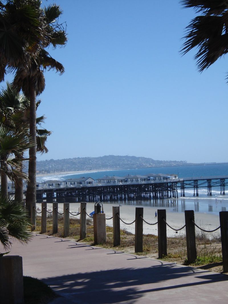 Crystal Pier Cafe area, Pacific Beach, San Diego Crystal Pier Cafe area, Pacific Beach, San Diego