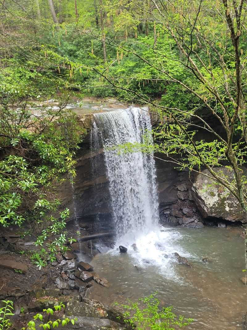 Cucumber Falls and Its Hidden Passage Cucumber Falls and Its Hidden Passage