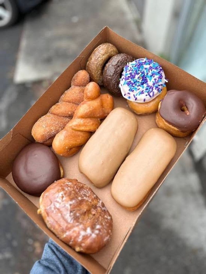 Daylight Donuts, Yakima, Washington