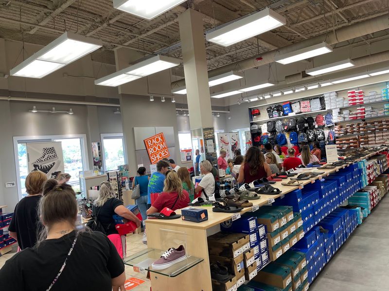 Deals That Reach 70 Percent Off Deals That Reach 70 Percent Off