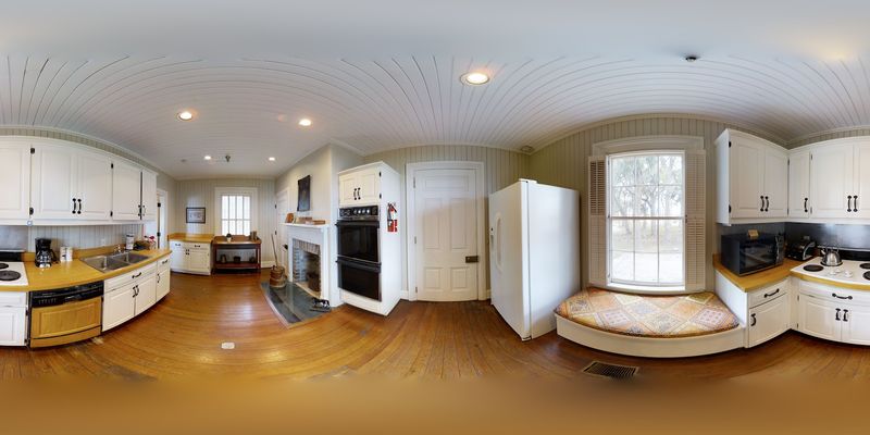 Dining And The Island General Store