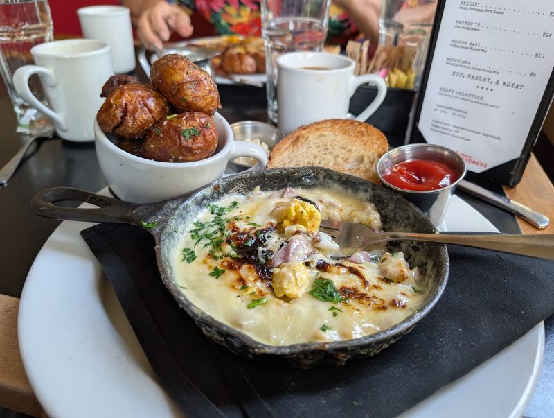 Dining, Coffee, And A Full Breakfast