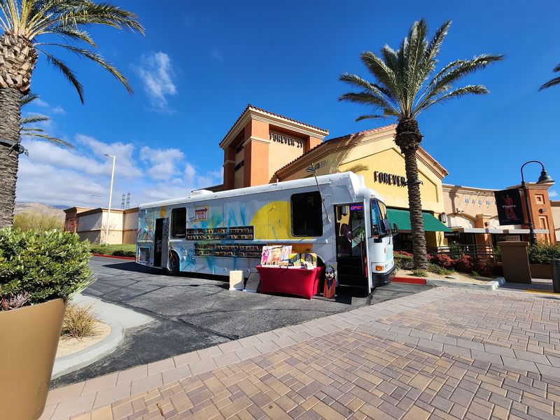 Dining, Food Trucks, and Coffee Stops